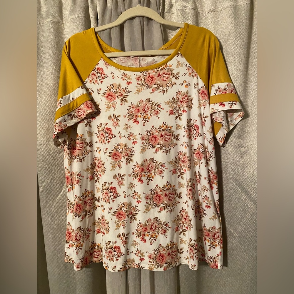 Mustard yellow and rose tee.